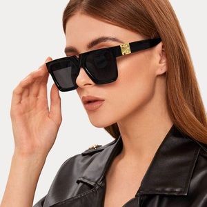 Casual Acrylic Sexy Sunglasses w/ case